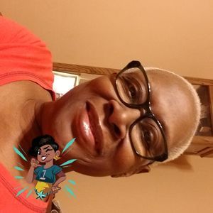 Meet your Posher, Elecia